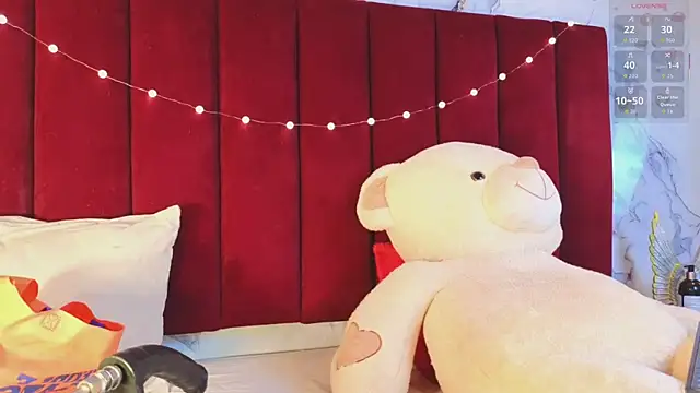 PrincePoppy online show from 11/18/25, 09:18