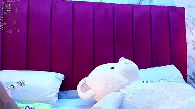 PrincePoppy online show from 12/22/25, 08:42