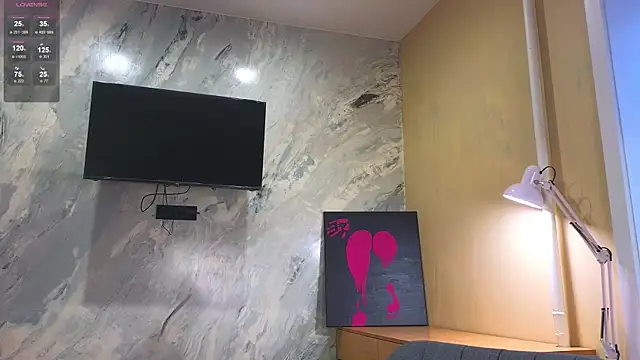 miss bubbles  online show from 10/03/25, 12:58