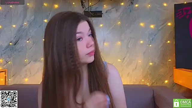 Snapshot of miss_bubbles_ chatting on 05/24/26, 02:00 miss bubbles online show from 05/24/26, 02:00