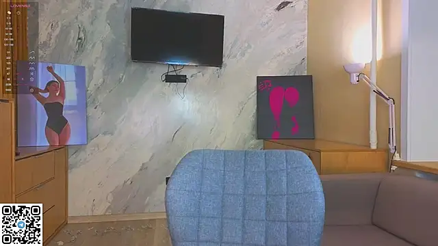 miss bubbles  online show from 12/14/25, 12:50