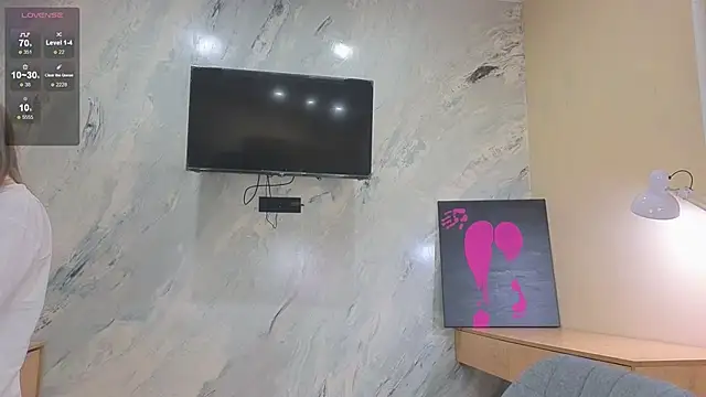 miss bubbles  online show from 10/04/25, 12:23