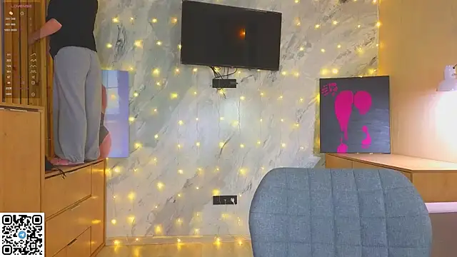 miss bubbles  online show from 12/18/25, 11:19