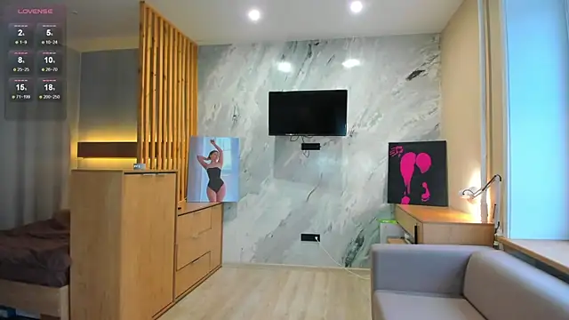 miss bubbles  online show from 09/23/25, 12:50