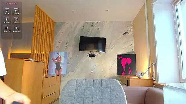 miss bubbles  online show from 09/15/25, 12:33