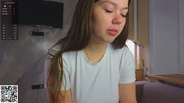 miss bubbles  online show from 11/25/25, 12:00