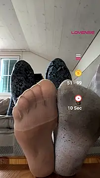 Snapshot of Teafeet chatting on 07/20/26, 11:23 Teafeet online show from 07/20/26, 11:23