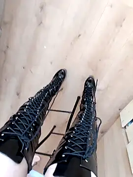 Snapshot of Teafeet chatting on 02/08/26, 01:42 Teafeet online show from 02/08/26, 01:42