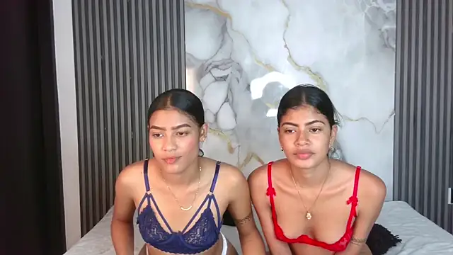 TifanyandLisa online show from 11/27/25, 07:36