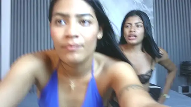 TifanyandLisa online show from 11/01/25, 09:41