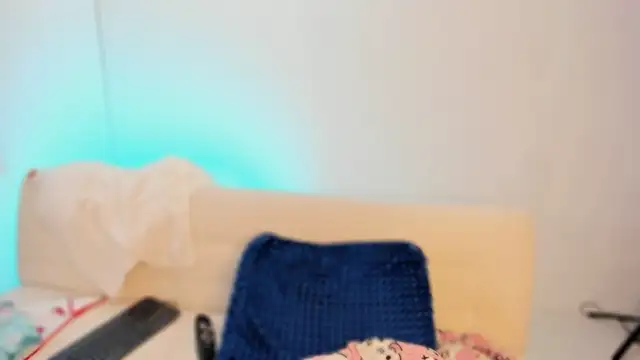 snow doll online show from 02/09/26, 09:02