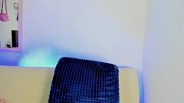 snow doll online show from 11/05/25, 10:24