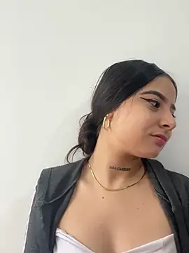 AlliceWinter online show from 10/27/25, 01:23