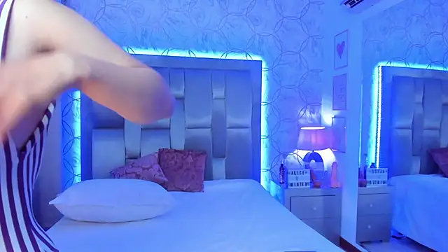 AlliceWinter online show from 11/06/25, 11:58