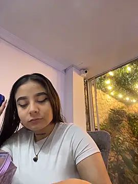 AlliceWinter online show from 11/19/25, 01:22