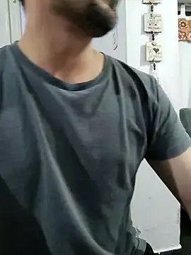 Snapshot of Bradd_32 chatting on 09/24/25, 02:29 Bradd 32 online show from 09/24/25, 02:29