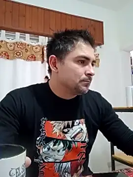 Snapshot of Bradd_32 chatting on 05/31/26, 12:11 Bradd 32 online show from 05/31/26, 12:11