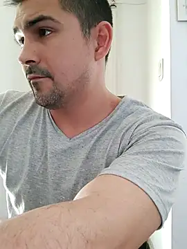 Snapshot of Bradd_32 chatting on 09/14/25, 06:30 Bradd 32 online show from 09/14/25, 06:30