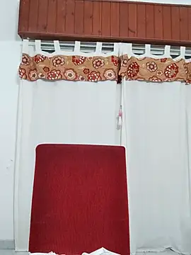 Snapshot of Bradd_32 chatting on 10/18/25, 02:35 Bradd 32 online show from 10/18/25, 02:35