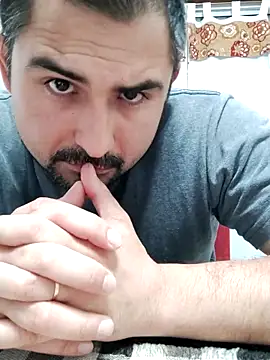 Snapshot of Bradd_32 chatting on 11/09/25, 02:26 Bradd 32 online show from 11/09/25, 02:26