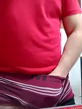 Snapshot of Bradd_32 chatting on 06/27/26, 12:22 Bradd 32 online show from 06/27/26, 12:22