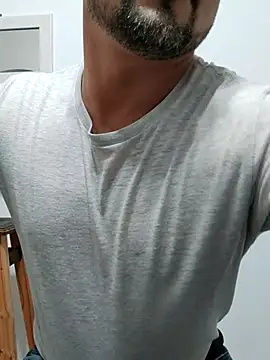 Snapshot of Bradd_32 chatting on 11/06/25, 01:09 Bradd 32 online show from 11/06/25, 01:09