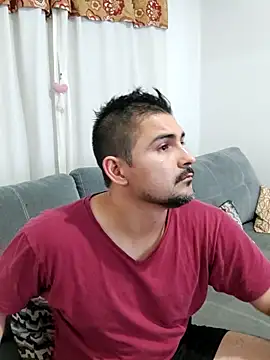 Snapshot of Bradd_32 chatting on 09/09/25, 01:49 Bradd 32 online show from 09/09/25, 01:49