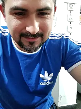 Snapshot of Bradd_32 chatting on 09/28/25, 05:14 Bradd 32 online show from 09/28/25, 05:14