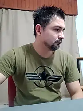 Snapshot of Bradd_32 chatting on 07/15/26, 11:28 Bradd 32 online show from 07/15/26, 11:28