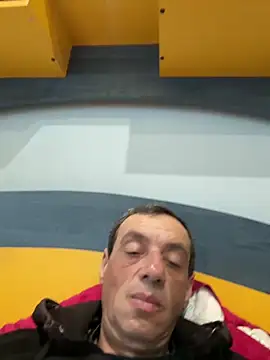 adiluci1 online show from 04/12/26, 02:20