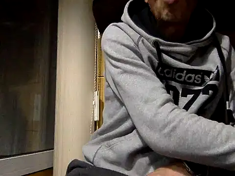 adiluci1 online show from 10/24/25, 05:56