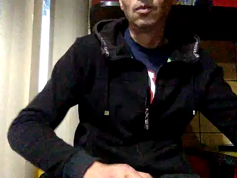 adiluci1 online show from 10/12/25, 01:56