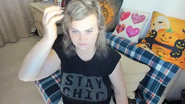 MildMature online show from 12/18/25, 07:18