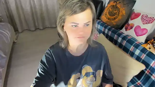 MildMature online show from 12/05/25, 07:45