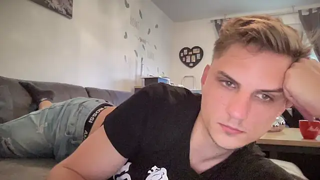 Sweetbooy90 online show from 05/11/26, 06:04
