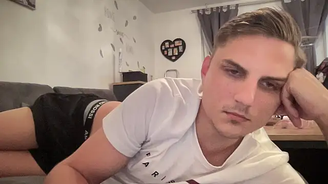 Sweetbooy90 online show from 05/21/26, 05:32