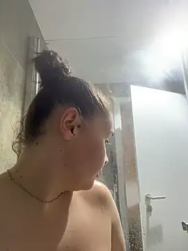 FemmeAffair online show from 05/20/26, 06:27