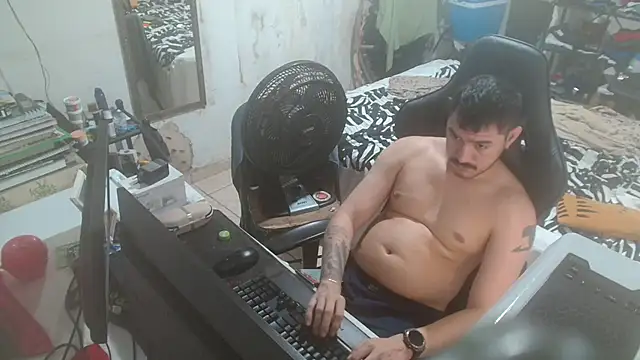 Snapshot of Leonino231 chatting on 05/17/26, 09:26 Leonino231 online show from 05/17/26, 09:26
