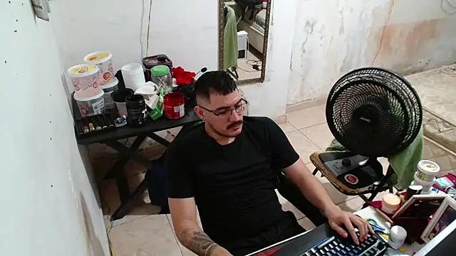 Leonino231 online show from 12/20/25, 10:12