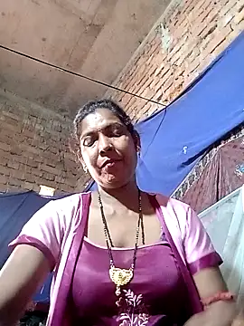 Snapshot of Savita992 chatting on 05/13/26, 02:51 Savita992 online show from 05/13/26, 02:51