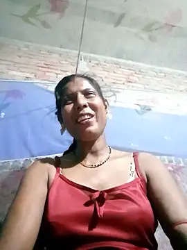Snapshot of Savita992 chatting on 06/17/26, 07:02 Savita992 online show from 06/17/26, 07:02