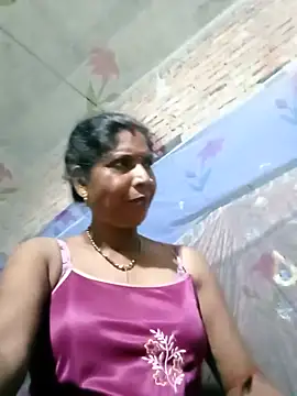 Snapshot of Savita992 chatting on 06/25/26, 05:51 Savita992 online show from 06/25/26, 05:51