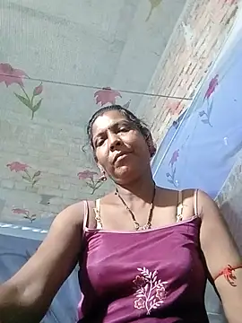 Snapshot of Savita992 chatting on 05/27/26, 07:32 Savita992 online show from 05/27/26, 07:32