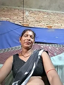 Snapshot of Savita992 chatting on 06/30/26, 08:47 Savita992 online show from 06/30/26, 08:47
