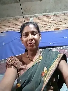 Snapshot of Savita992 chatting on 06/11/26, 08:44 Savita992 online show from 06/11/26, 08:44
