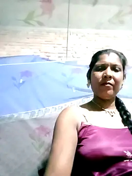 Snapshot of Savita992 chatting on 06/21/26, 03:07 Savita992 online show from 06/21/26, 03:07