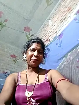 Snapshot of Savita992 chatting on 04/30/26, 09:30 Savita992 online show from 04/30/26, 09:30