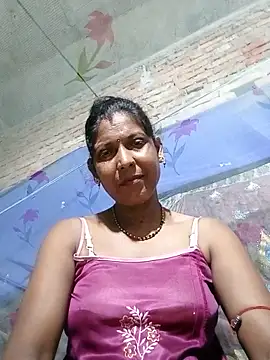 Snapshot of Savita992 chatting on 06/19/26, 07:09 Savita992 online show from 06/19/26, 07:09