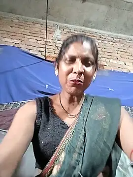 Snapshot of Savita992 chatting on 07/03/26, 10:44 Savita992 online show from 07/03/26, 10:44