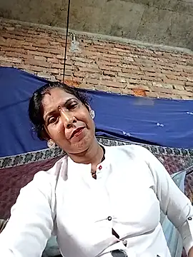 Snapshot of Savita992 chatting on 07/12/26, 06:47 Savita992 online show from 07/12/26, 06:47